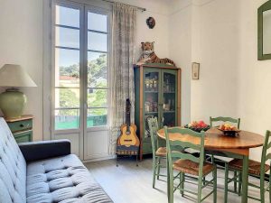 Nice EST – Three Bedroom Apartment (2nd Floor without Elevator)