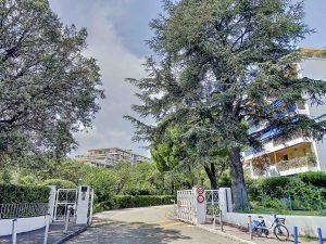 Nice Cimiez – Appartement lumineux et calme dans résidence avec parc
