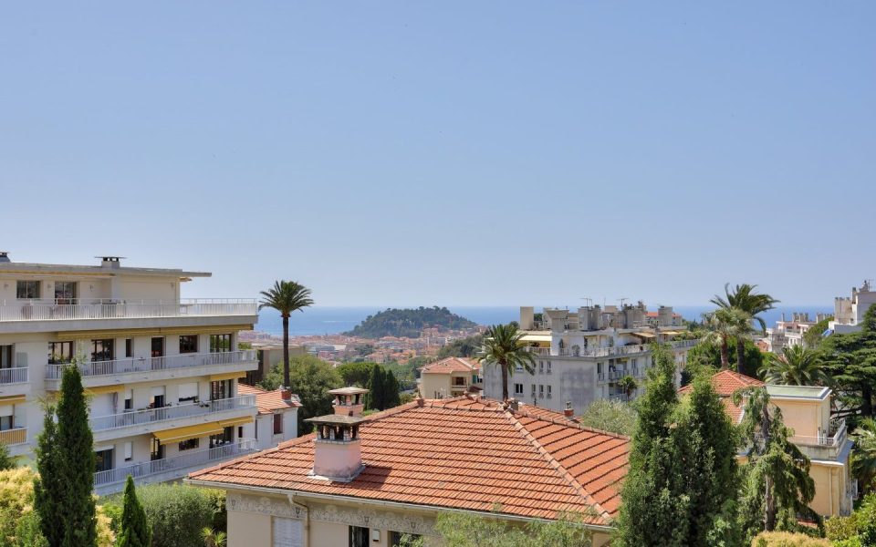 Nice Cimiez – Sublime penthouse 3 pièces 88 m2 avec vue panoramique