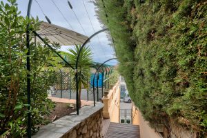 Belle maison de 12 pièces avec piscine