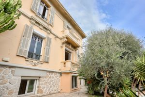 Belle maison de 12 pièces avec piscine