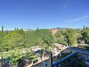 Cimiez/Monastère – Studio de 21m2 en étage élevé avec vue jardins et mer