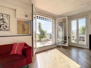 Coeur Cimiez – Atypical Apartment on the Top Floor with Terrace and Panoramic Sea and City View