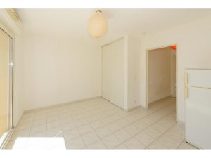 Nice Chambrun à louer studio 20 m² avec stationnement individuel    (IT)