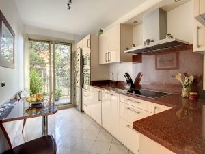 Beau 3 pièces dans résidence luxe avec piscine