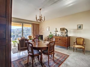Beau 3 pièces dans résidence luxe avec piscine