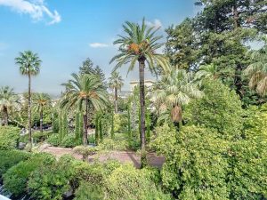 Un appartement de 106 m2 joliment rénové au coeur du Cimiez historique
