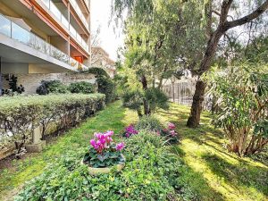 Un appartement de 106 m2 joliment rénové au coeur du Cimiez historique