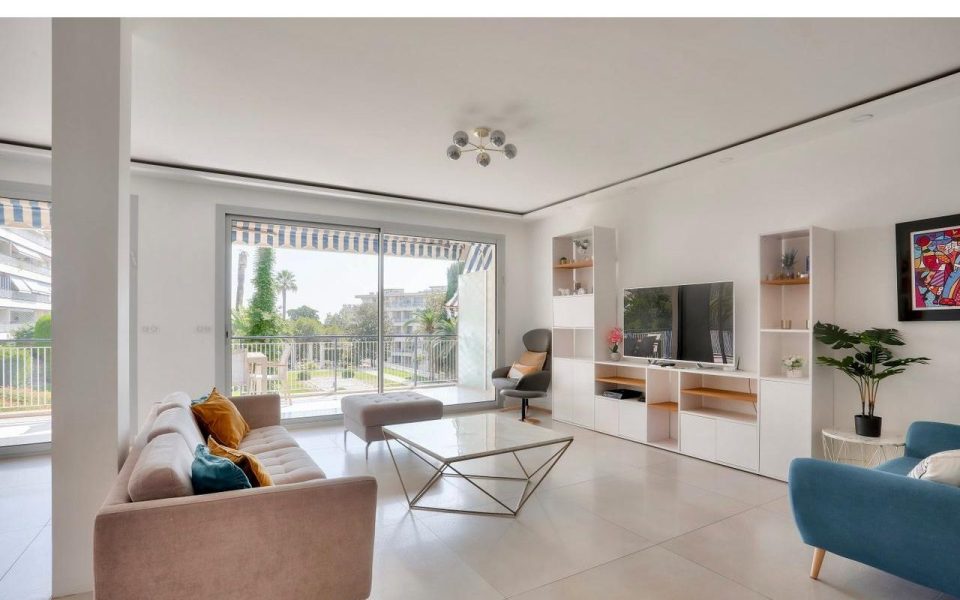 NICE – Cimiez – Sublime Fully Renovated 3 bedroom Apartment 132 sqm : photo 2