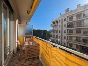 Nizza Coeur Cimiez – Ampio monolocale 33m2 con balcone