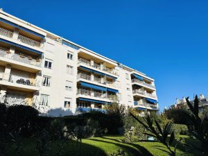 Nizza Cimiez – Bellissimo appartamento di 3 locali 75m2 con terrazza in una zona tranquilla