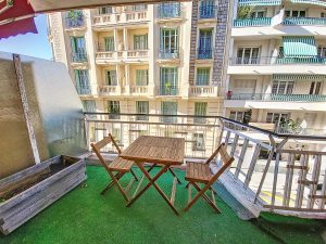 Fleurs – Furnished 2 Bedroom Apartment with Terrace and Balcony