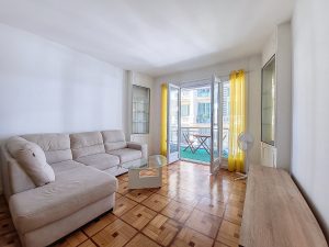 Fleurs – Appartement 3 Pièces meublé avec terrasse et balcon