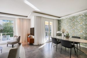 Nizza Cimiez- Casa di 7 locali 190 m2 in zona tranquilla con giardino