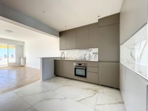 Nice Cimiez – 2 Bedroom Apartment on Top Floor Entirely Renovated