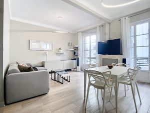 Nice Musiciens – Renovated 2 Bedroom Apartment with Balcony in the Musiciens District
