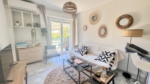 Nice – Cimiez – Renovated One Bedroom Apartment with Terrace and Garden