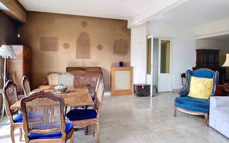 Nizza Cimiez – Grande appartamento di 3 locali con terrazza in condominium