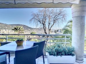 Nizza Rimiez – Bellissimo appartamento di 111 m² con 4 camere in un residence di lusso con piscina