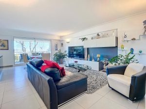 Nizza Rimiez – Bellissimo appartamento di 111 m² con 4 camere in un residence di lusso con piscina