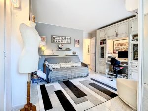 Nizza Rimiez – Bellissimo appartamento di 111 m² con 4 camere in un residence di lusso con piscina
