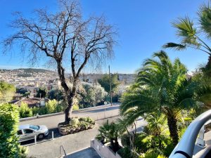 Nizza Rimiez – Bellissimo appartamento di 111 m² con 4 camere in un residence di lusso con piscina