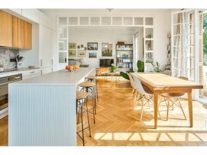 Nice Lower Cimiez – Three bedroom Apartment in a Triple-Exposure Belle Epoque Townhouse