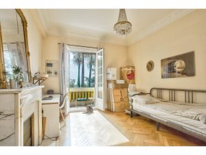 Nice Lower Cimiez – Three bedroom Apartment in a Triple-Exposure Belle Epoque Townhouse