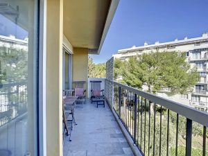 NICE CIMIEZ – Top-floor Apartment with a Large Terrace and Views of the Sea and Hills.