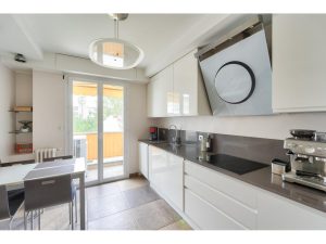 NICE CIMIEZ – Superb 115 sqm 3 Bedroom Apartment with Sea View and two Garages