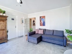 NICE CIMIEZ – Top-floor Apartment with a Large Terrace and Views of the Sea and Hills.