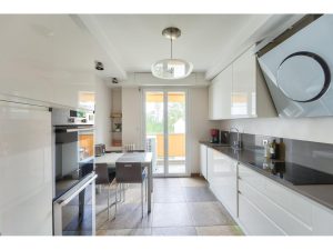 NICE CIMIEZ – Superb 115 sqm 3 Bedroom Apartment with Sea View and two Garages