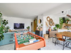 Nice Cimiez – Beautiful Fully Renovated 3 Bedroom Apartment 110 sqm  in a Residence with Garden
