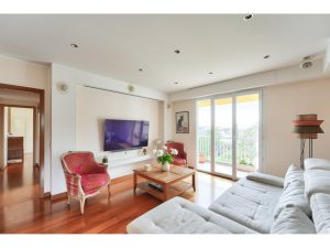 NICE CIMIEZ – Superb 115 sqm 3 Bedroom Apartment with Sea View and two Garages