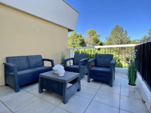 NICE CIMIEZ – Top-floor Apartment with a Large Terrace and Views of the Sea and Hills.