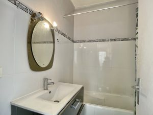 Cimiez Nizza – Ampio e soleggiato appartamento di 2 locali con terrazza