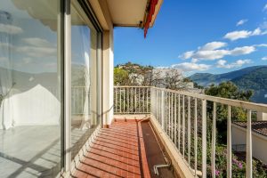 Nizza Cimiez – Appartamento di 2 locali ad un piano alto vicino a tutti i servizi
