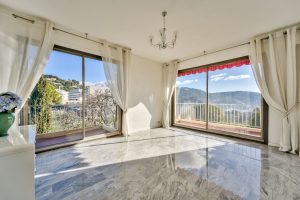 Nizza Cimiez – Appartamento di 2 locali ad un piano alto vicino a tutti i servizi