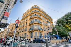 NICE – Dubouchage – Magnificent 180 sqm 6 Bedroom Apartment in a Character Residence in the Heart of the City