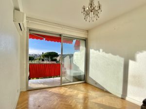 Cimiez Nizza – Ampio e soleggiato appartamento di 2 locali con terrazza