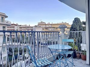 Nice – Beau studio au coeur de Cimiez 33 m2 dans résidence standing