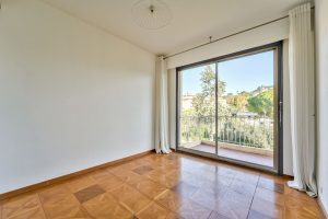 Nizza Cimiez – Appartamento di 2 locali ad un piano alto vicino a tutti i servizi