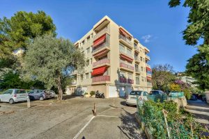 Nizza Cimiez – Appartamento di 2 locali ad un piano alto vicino a tutti i servizi