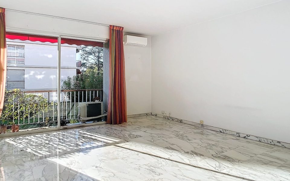 Cimiez Nice – Spacious One Bedroom Apartment in Residence