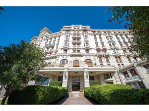 NICE Cimiez – Grand 4 pièces de 130 m² avec vue mer au Majestic