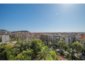NICE Cimiez – Grand 4 pièces de 130 m² avec vue mer au Majestic