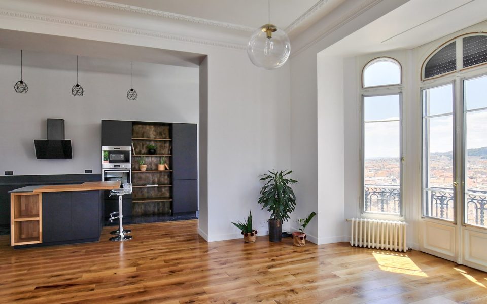 Lower Cimiez – Beautiful Bourgeois Apartment 133 sqm Panoramic Sea and City View