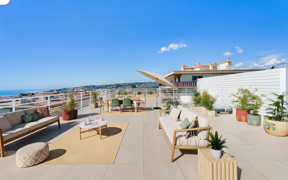 Nizza Cimiez – Raro – Terrazza sul tetto con 195m2 di superficie abitabile e due terrazze : photo 2
