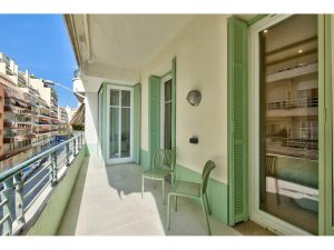 Nizza – Promenade des Anglais – Bellissimo 3 locali di 65 m² completamente ristrutturato con vista mare in vendita