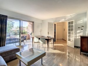 Cimiez – Location 2 Pièces meublé avec goût – Terrasse